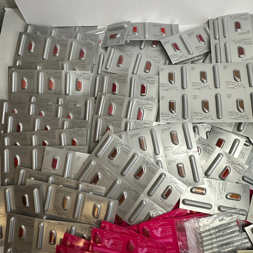 Mary Kay Lipstick Lip Gloss Sample‎ Lot Bulk Vintage NOS Makeup Mixed Shades